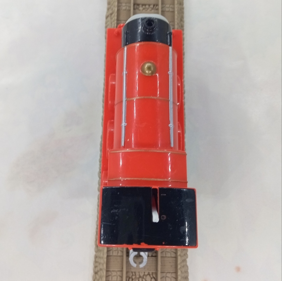 James Thomas & Friends Trackmaster Motorized Train 2013 Gullane - Picture 4 of 6